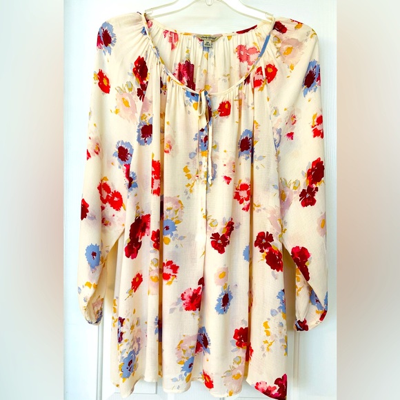 Lucky Brand Tops - Lucky Brand beautiful floral top in size 3x, 30” length.